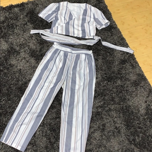 Vici Collection two piece set - Picture 1 of 3